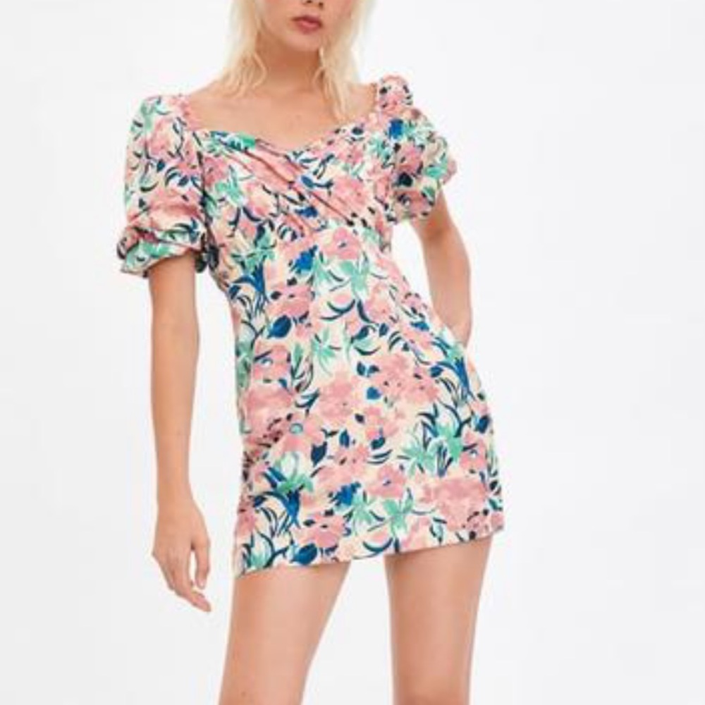 Zara Puffsleeve Dress